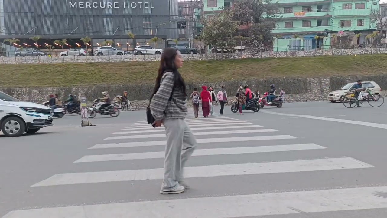 कस्ले जानेको छैन ट्राफिक नियम?