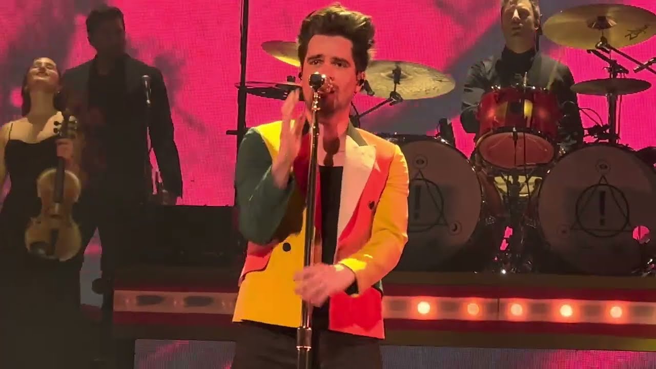 Panic! At The Disco - Local God (Live in Phoenix, Viva Las Vengeance Tour) (4K HDR, BEST AUDIO)