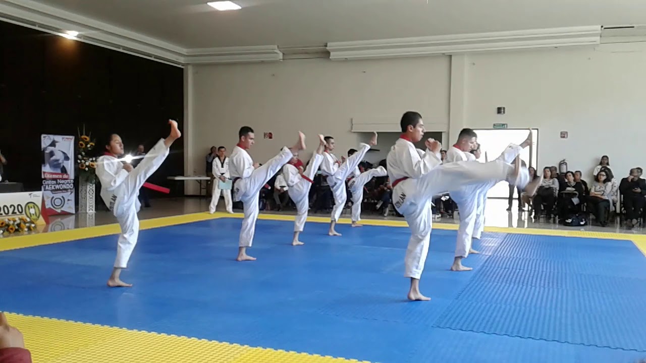 Examén de cintas negras #taekwondo  #ITOM, #Teziutlán #formas. #aptkd Doyang Grasfer.
