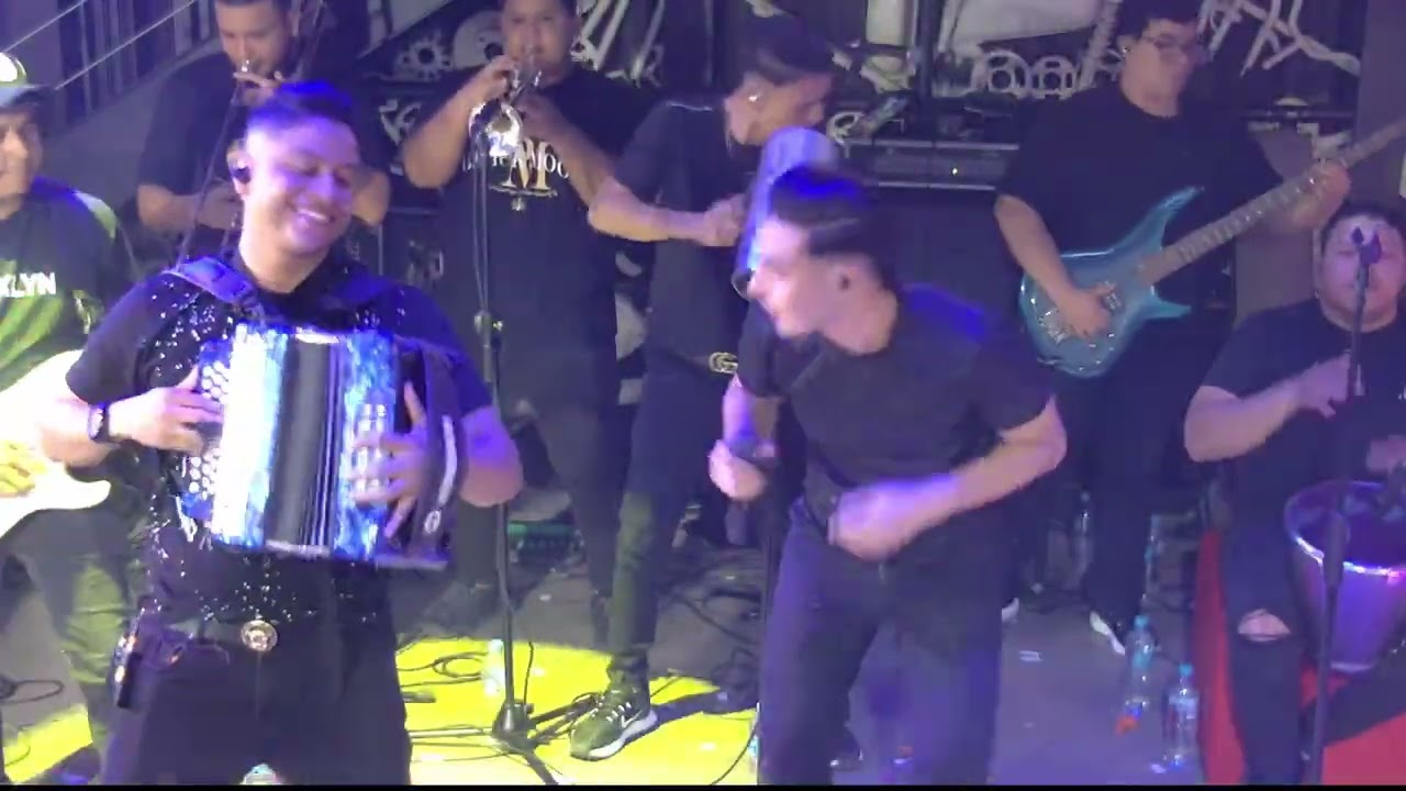 Cantinero (En Vivo) Santiago Moreno & Beto Lara