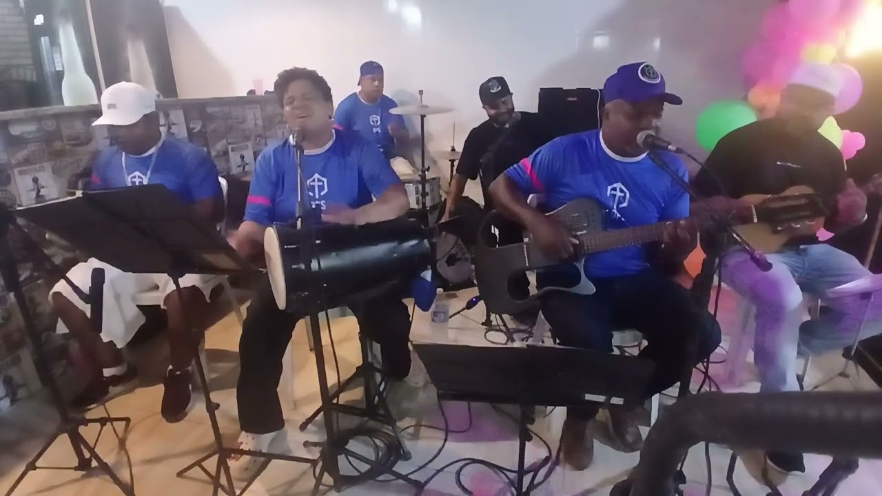 GRUPO ESCOLHIDOS E GRUPO GUIADOS PELO SENHOR.PG NA FESTA DE ANIVERSÁRIO DO ALISSON E GRACIELLE 