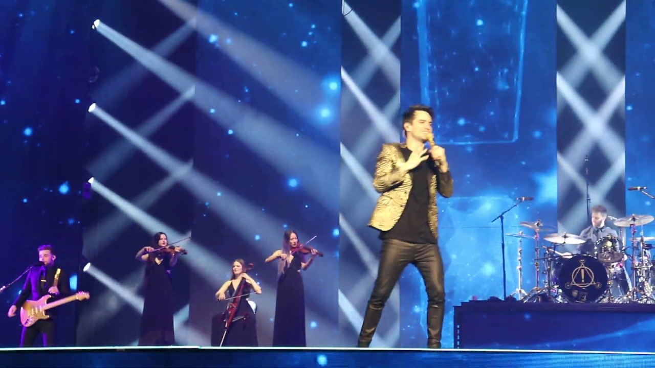 PANIC! AT THE DISCO - High Hopes Live in Hamburg