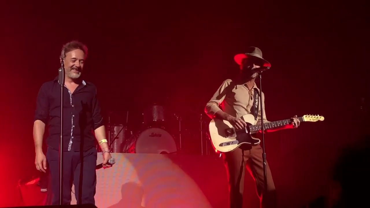 @loveoflesbian & @LeivaCanalOficial  | Teatro Metropólitan - Incendios de nieve