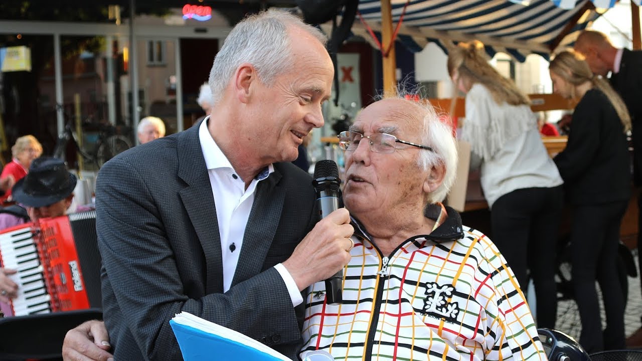 Het zangduo Niek en Klaas zingen 'Droomland'