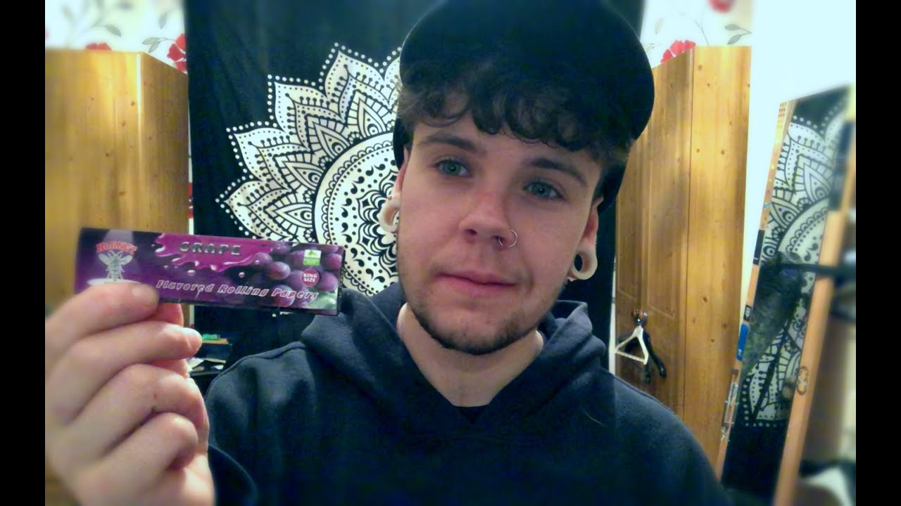 Обзор бумаги для самокруток Hornet Grape Flavor