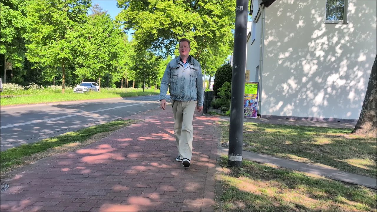 Wanderung vom Bahnhof Gütersloh zur SPORTCLUB Arena in Verl