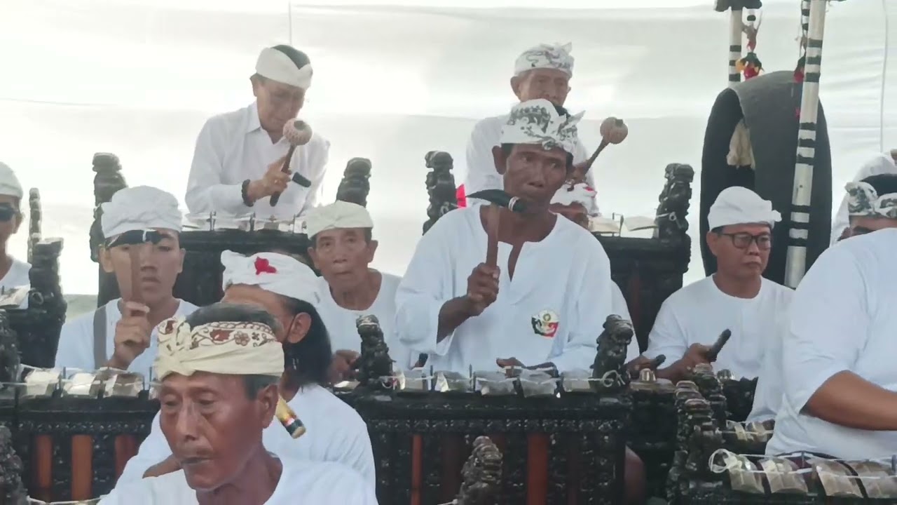 Tabuh yadnya  pengiring upacara pujawali di pure tambang badung denpasar