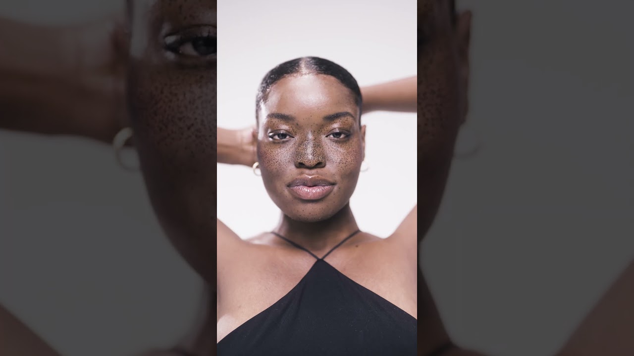 Perfect Your Sleek Low Bun - Tutorial for Coily Hair