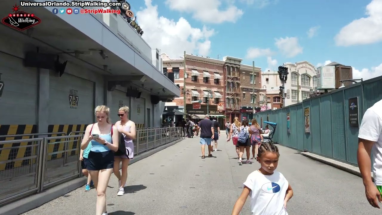 Universal Orlando Walking - [Mels Drive In to Transformers - The Ride-3D]
