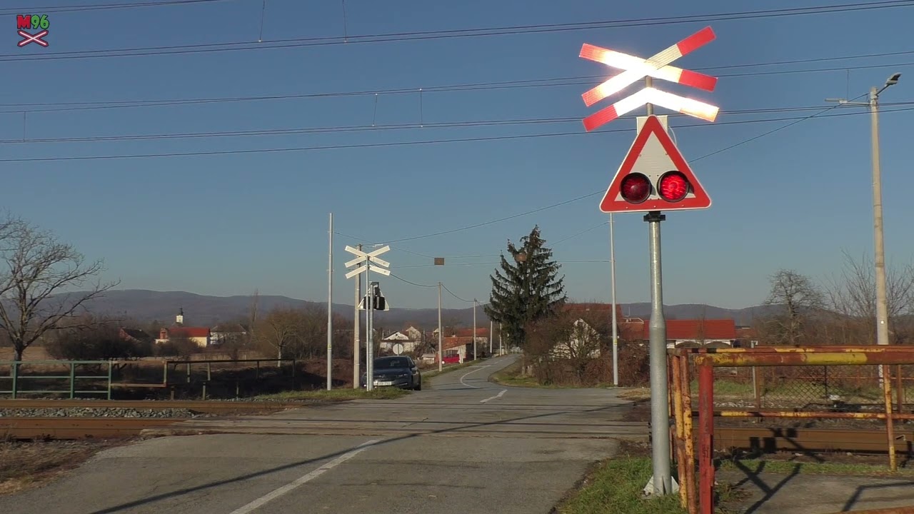 Željeznički prijelaz Vrbova (HR) - 28.12.2023 / Železniční přejezd / Croatian railroad crossing