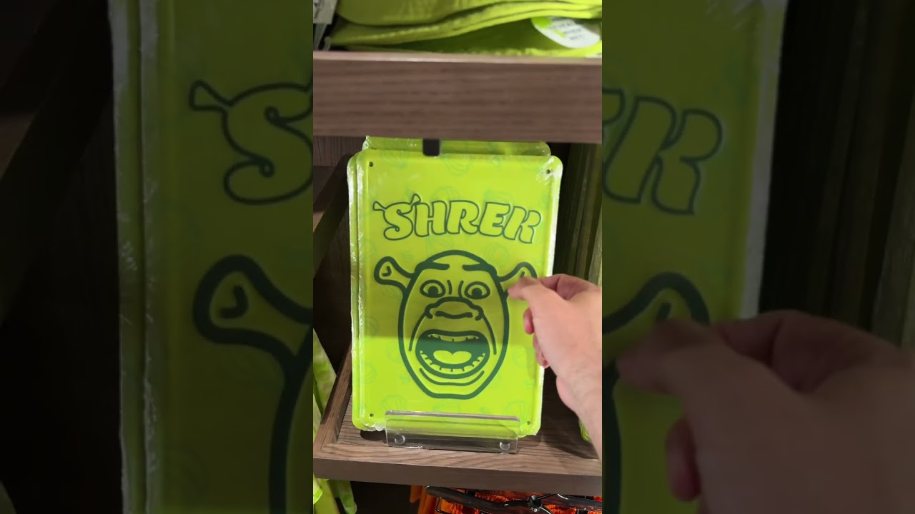 🧅 DreamWorks' Shrek's Swamp and DreamWorks' Puss in Boots Del Mar at Universal Kids Resort