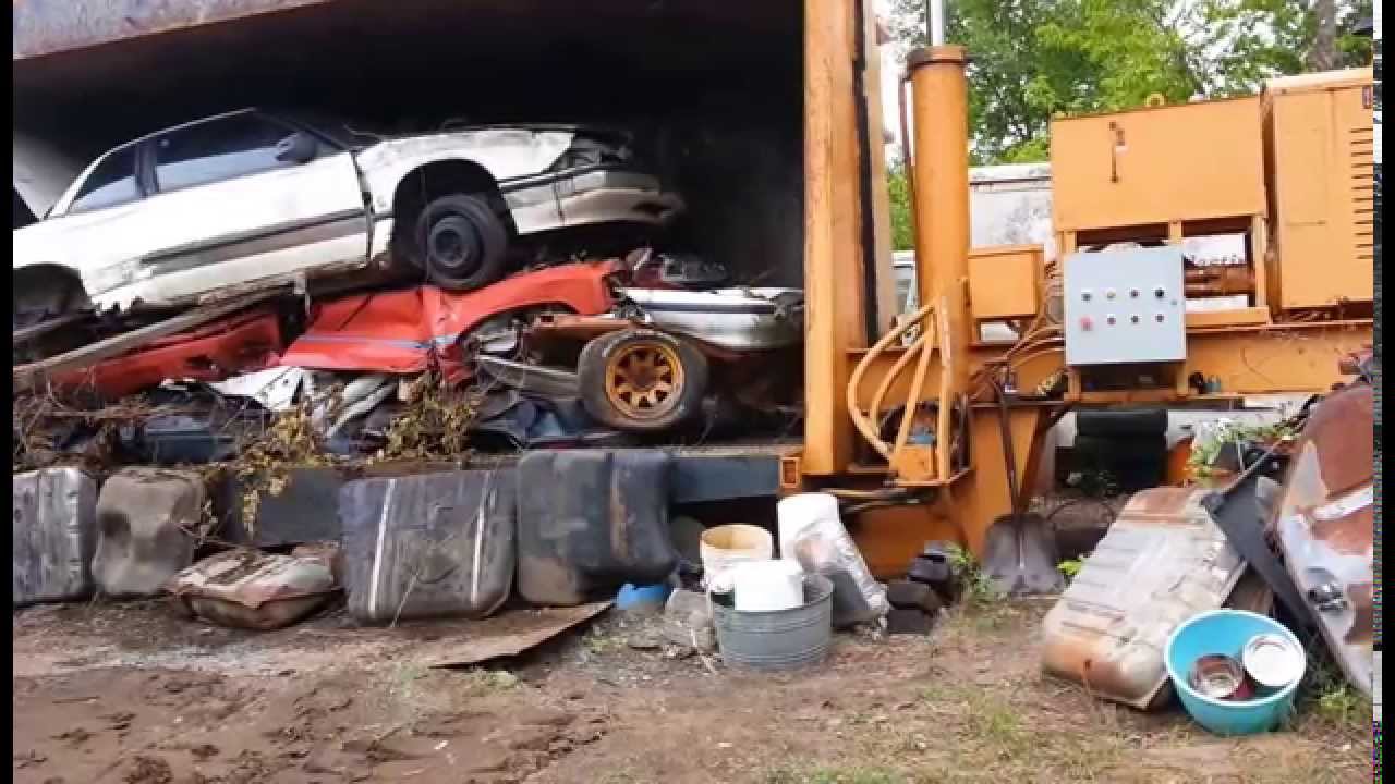 car crusher crushing cars 9