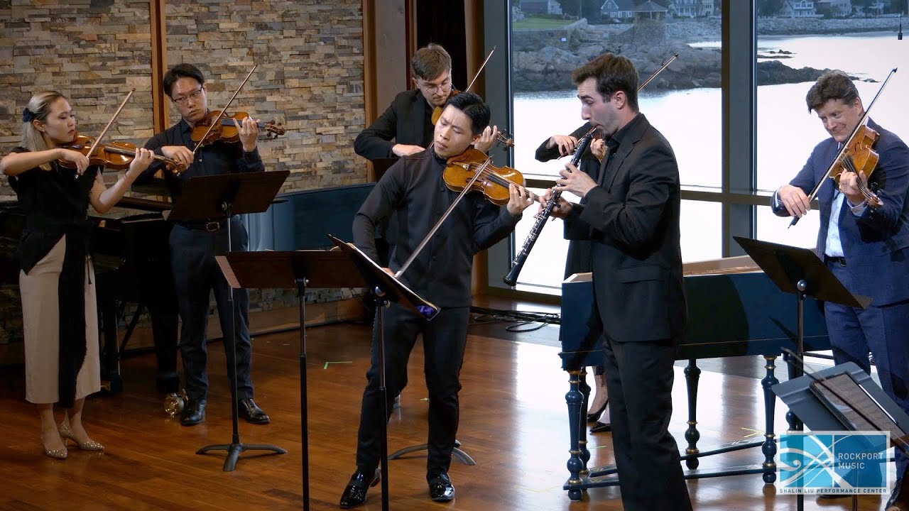 Kerson Leong and Ryan Roberts play Bach: Concerto for Oboe and Violin  - 2nd movement