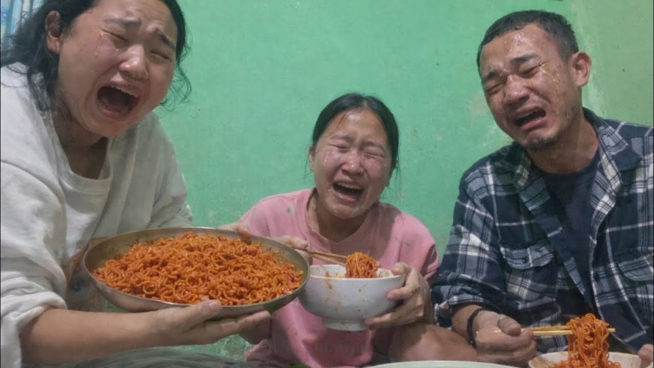 Ramen challenge k chakkar mae humare band baj gayi😭