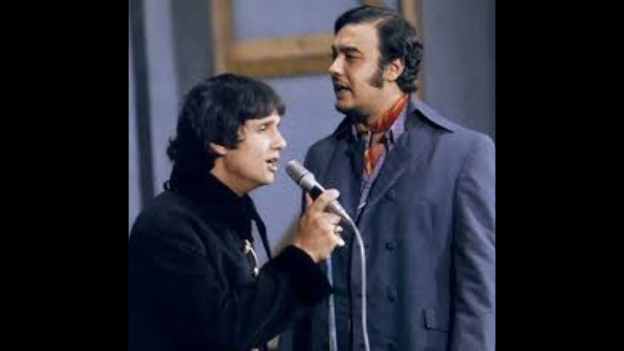 Áudio Sentado a beira do caminho - RC e Erasmo  TV Tupy 1971