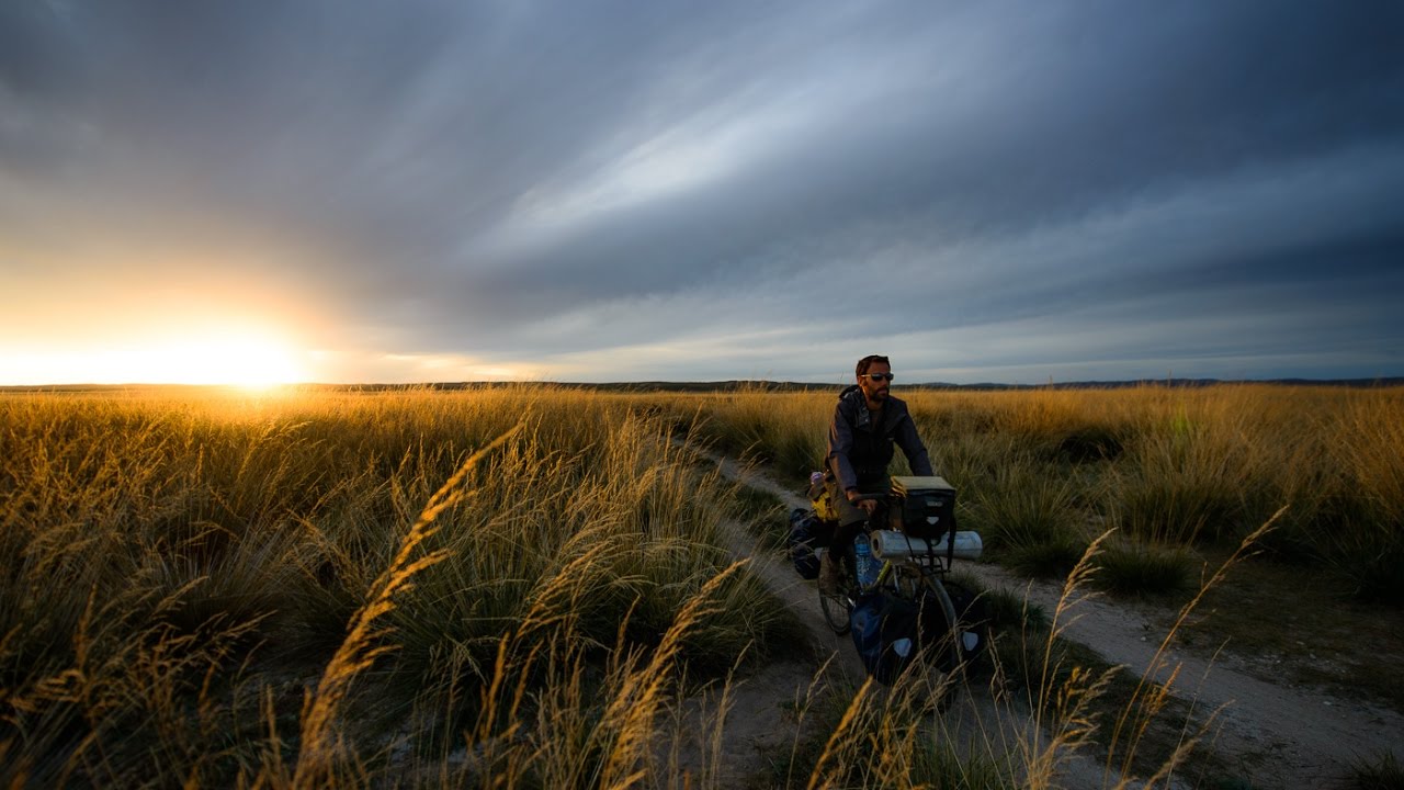 Cycling the Gobi desert. Mongolia