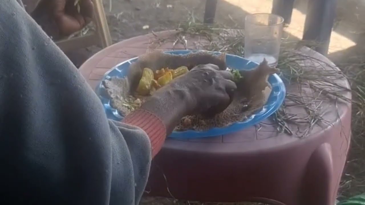 እማማ ምሳ ጋብዠቸው