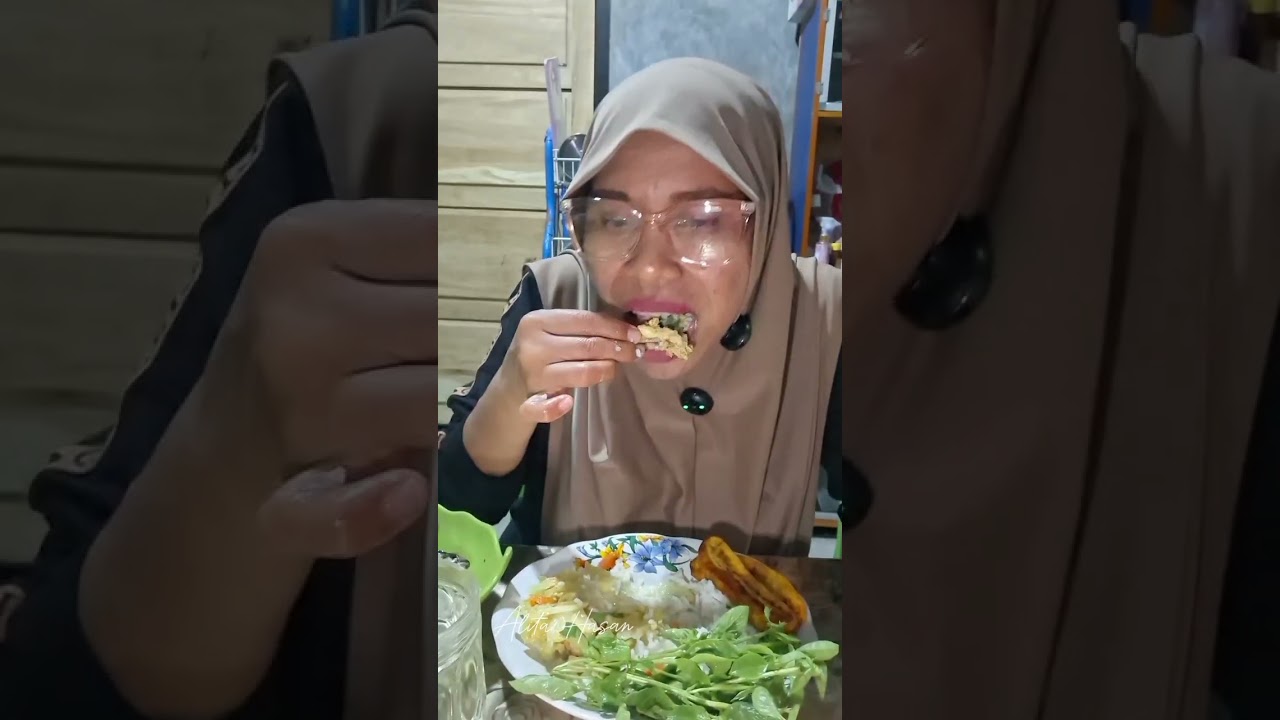 Sup ayam ikan bakar lalapanya daun kemangi