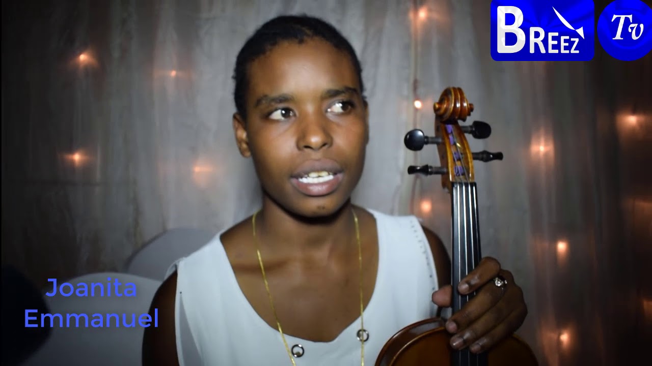 Nina miaka 20 na ni Mwalimu wa VIOLIN Muziki ambao ukakimbiwa na Wengi kutokana na Ugumu wake.
