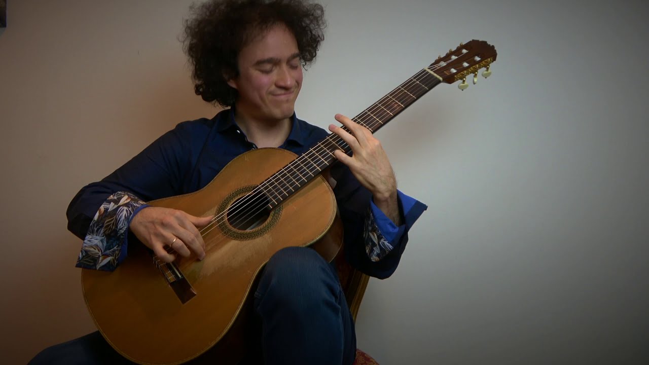 Cecilio Perera plays Afuera - Caifanes