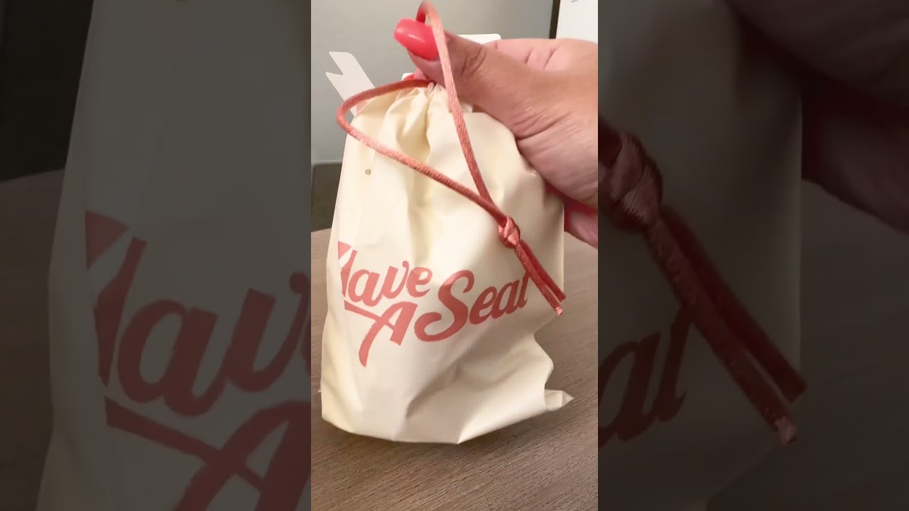 Watch til the end! #Labubu #Unboxing #popmart #asmr #Collectibles #unboxingtoys #BlindBox #asmrvideo