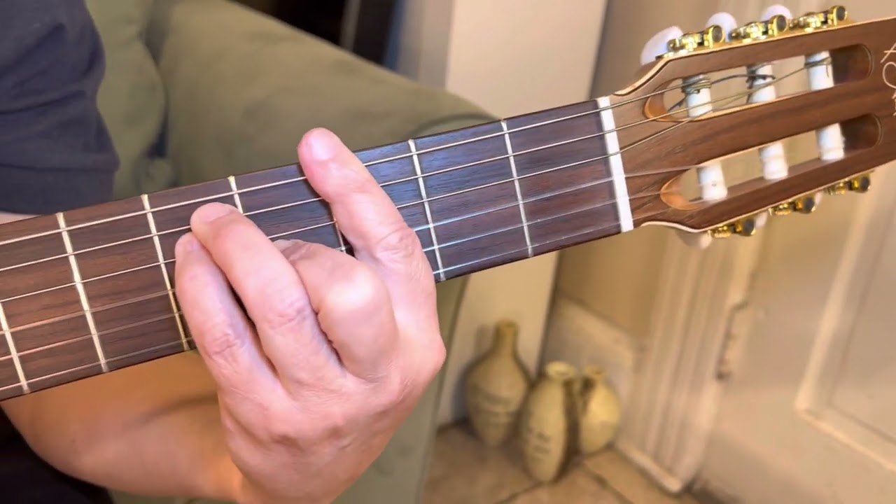 Como tocar Amada mía, de José Luis Perales. #aprendasela #cancionesdesiempre #acordes #rd