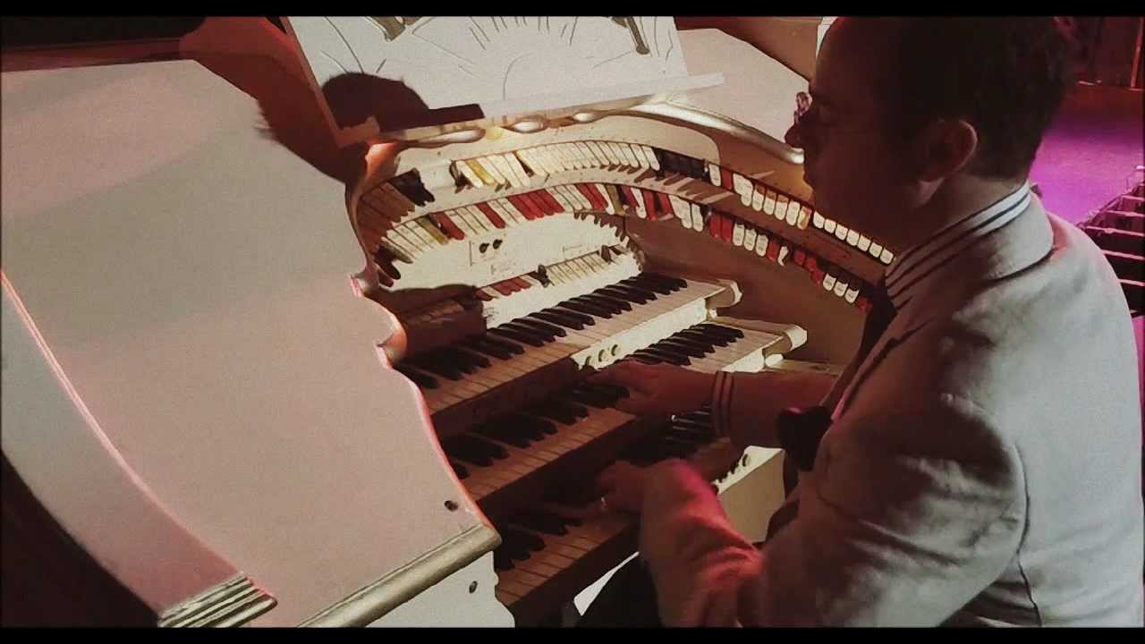 The Music of Al Jolson - Richard Hills