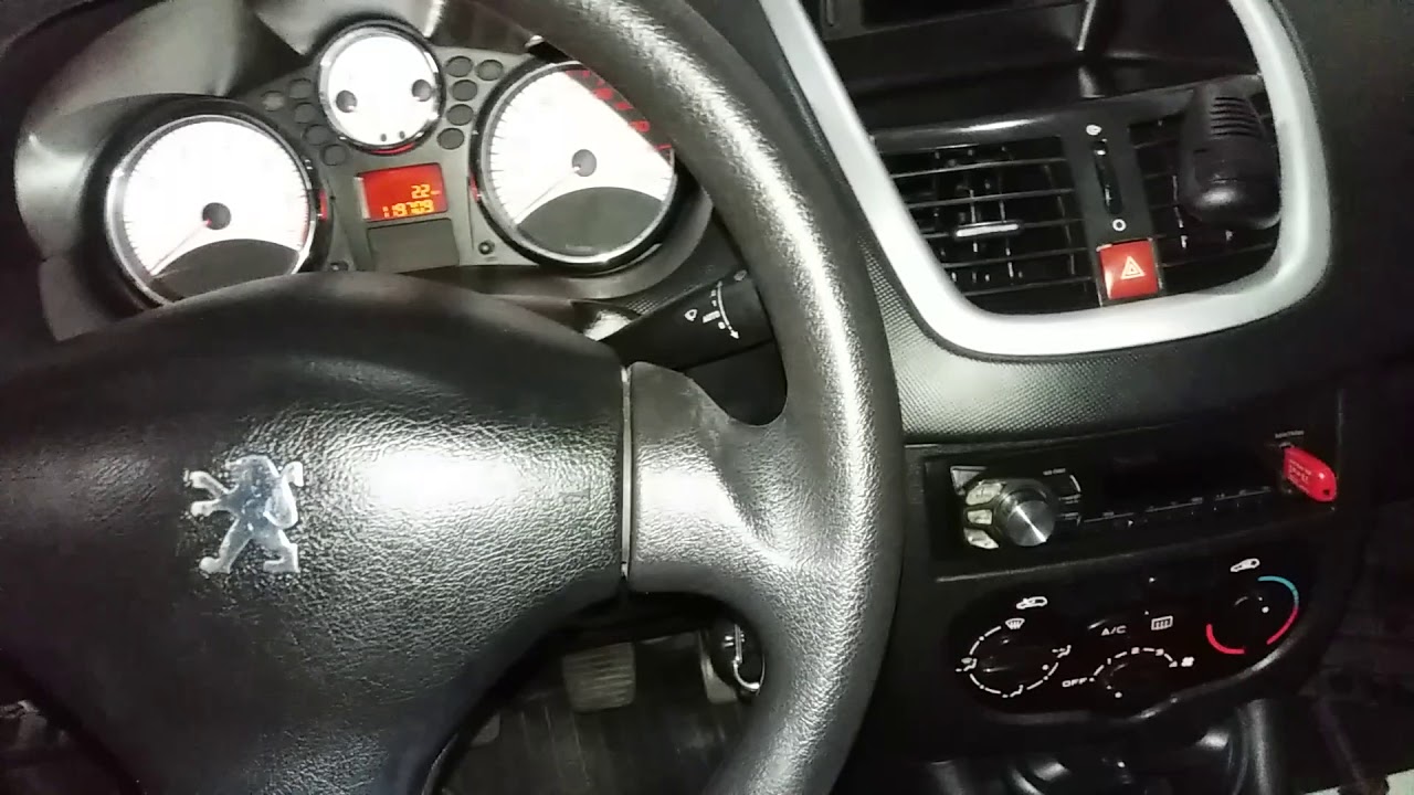 Peugeot 207 1.4 8v Flex Com Luz De Injeção Acesa Falhando Sistema Anti Poluição