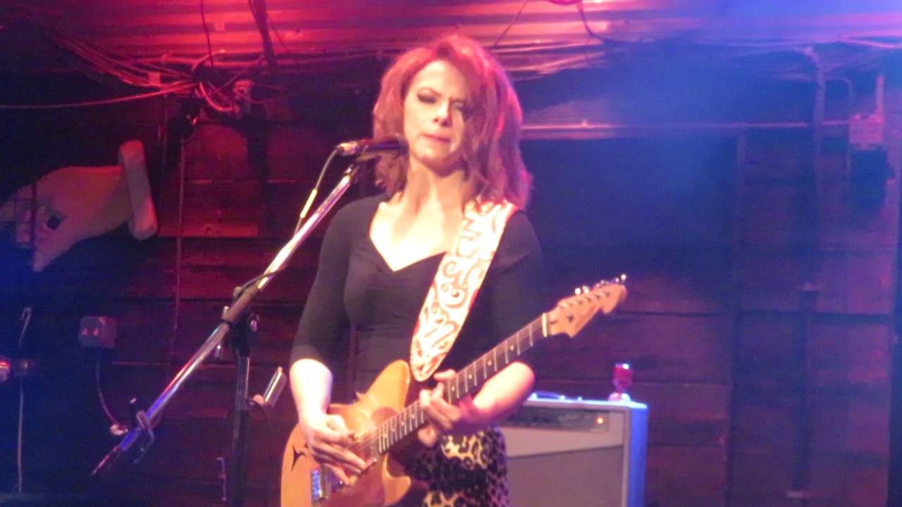 Samantha Fish performing Black Sabbath's War Pigs