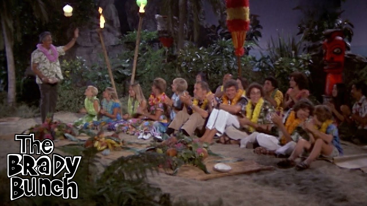 The Bradys Return a Hawaiian Idol and Help a Professor