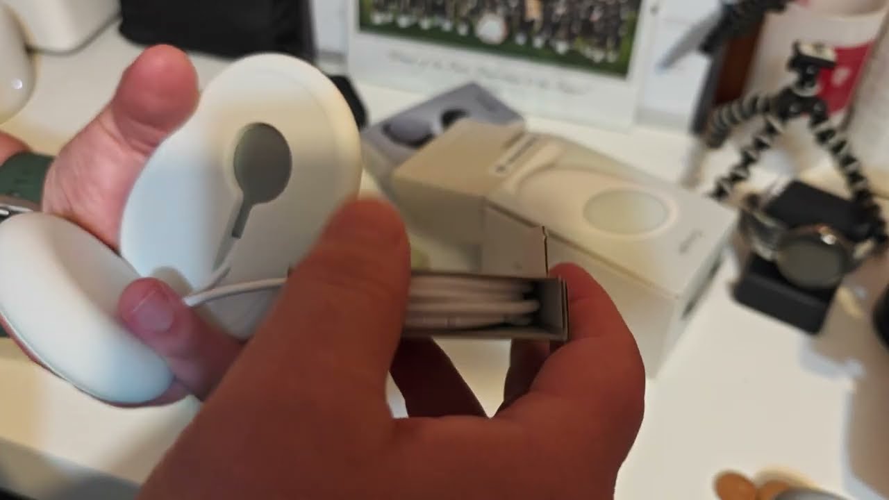 Unboxing the new Pixelsnap Charger with Stand