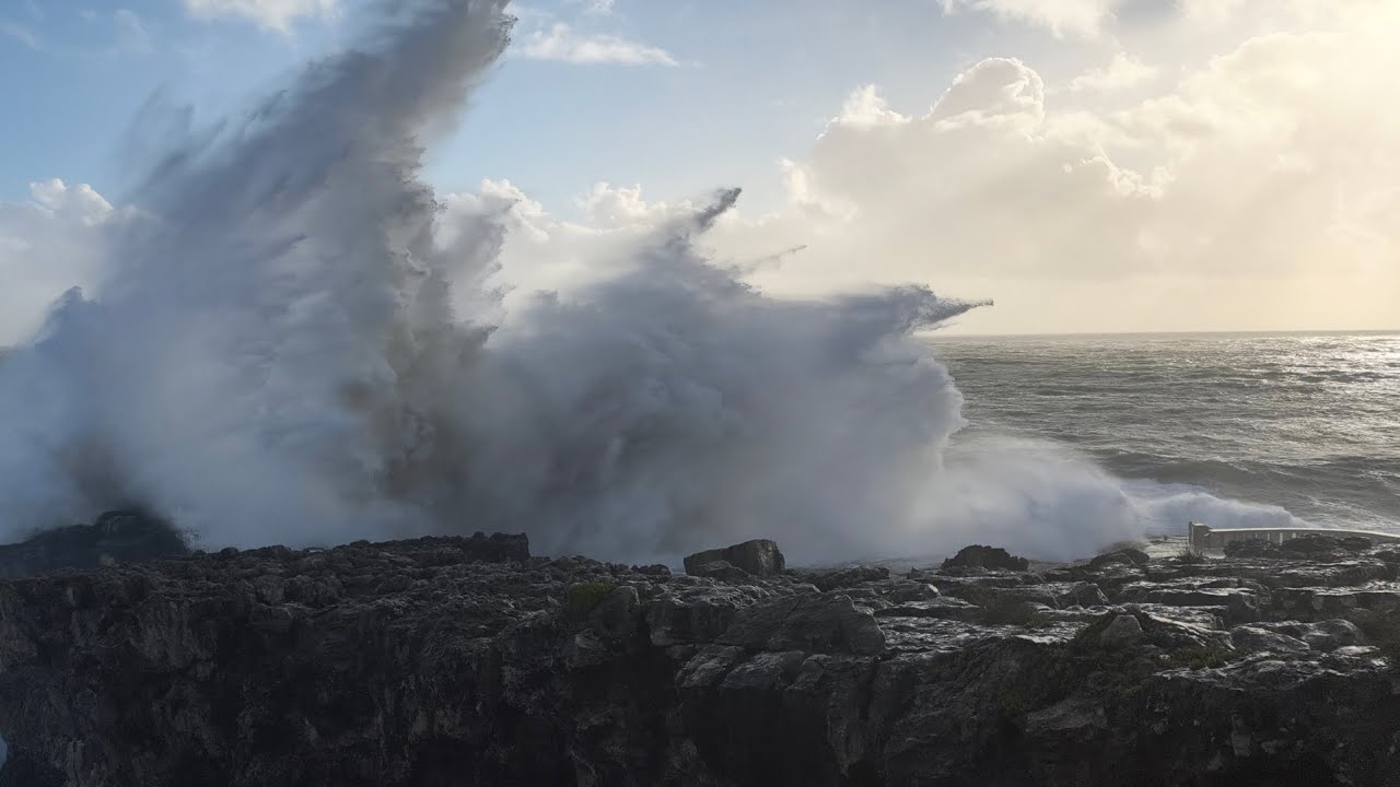 TEMPESTADE MARTA EM PORTUGAL, PAÍS EM ALERTA! EPIC DAY! ABSOLUTE STORM CONDITIONS AND STORMY SEAS! 