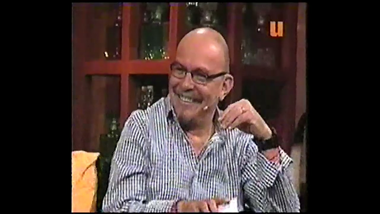 Beto Cuevas en miembros al aire 2012