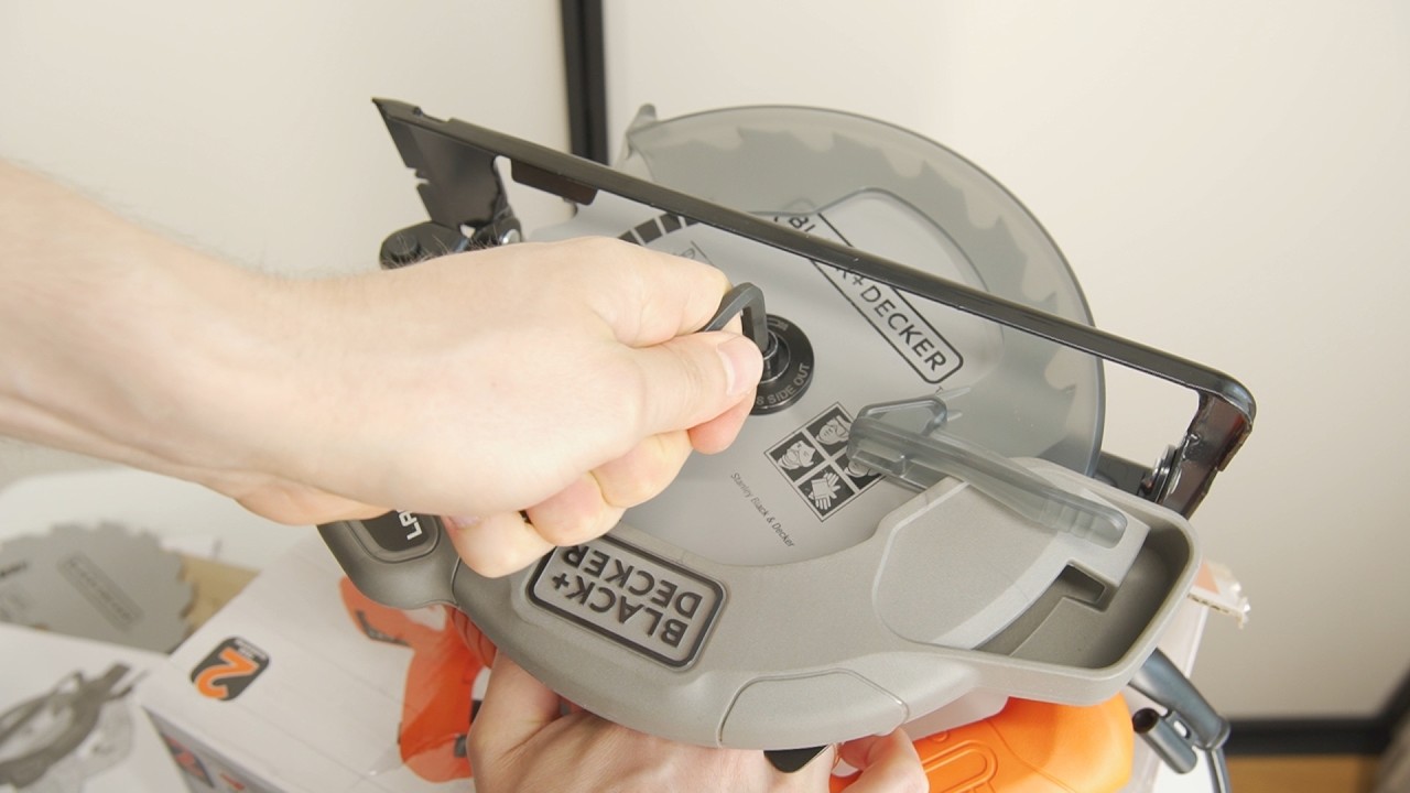Black+Decker Corded Circular Saw Unboxing, Set up & Test