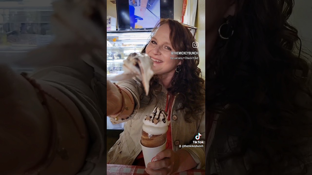 If You're Looking For A Sweet Treat, You've Got To Try Az Chimney Cakes! #chimneycakes #shorts