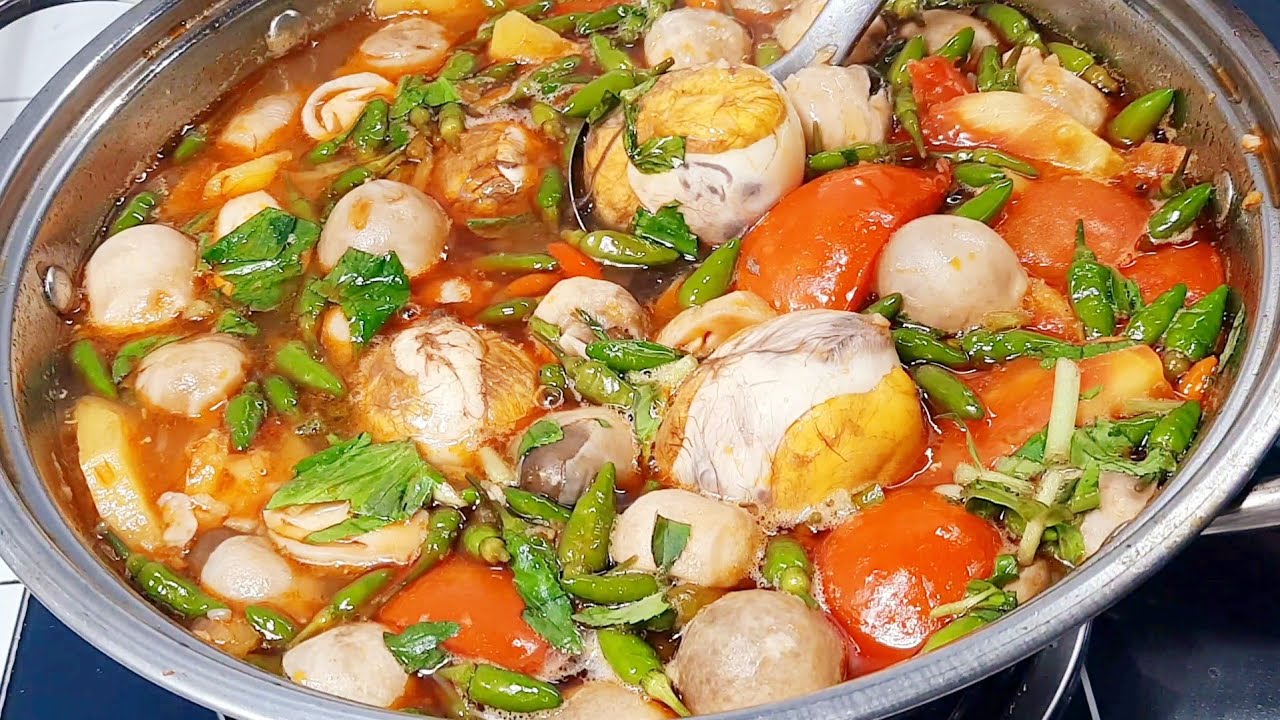 Bí Mật Đằng Sau Món Lẩu Hột Vịt Lộn Ớt Xanh - LẨU HỘT VỊT LỘN NƯỚC DỪA chua cay | phùng bắc tv#441