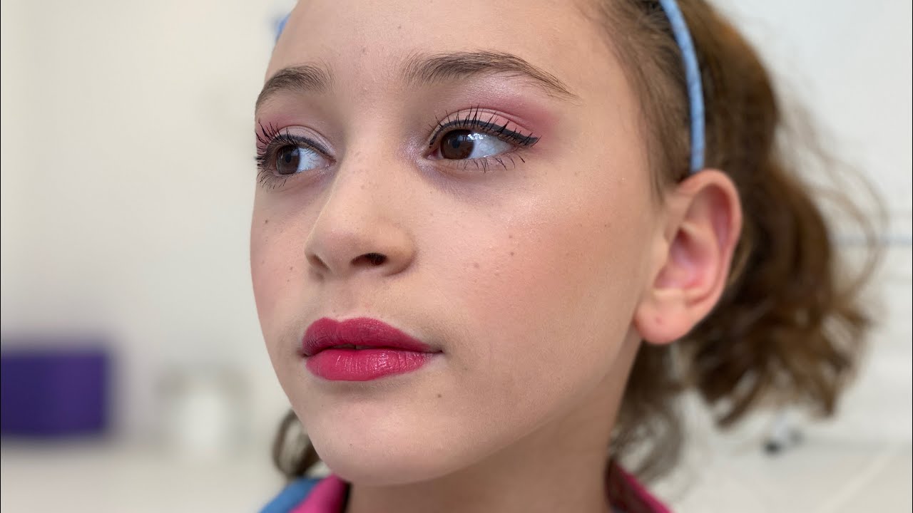 Maquiagem de Ballet para crianças pequenas