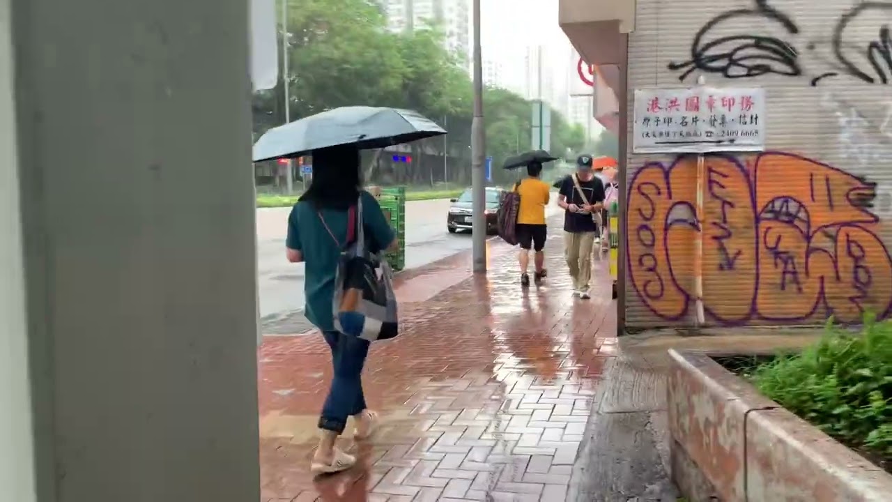 由荃灣地鐵站步行至荃灣遠東絲麗酒店指示 walk from Tsuen Wan MTR station to Hong Kong Silka Far East Hotel
