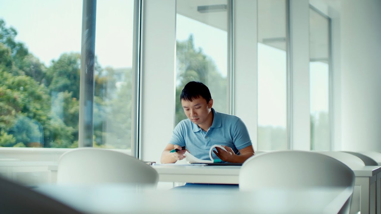 Xiaojun, an Extraordinary Colleague