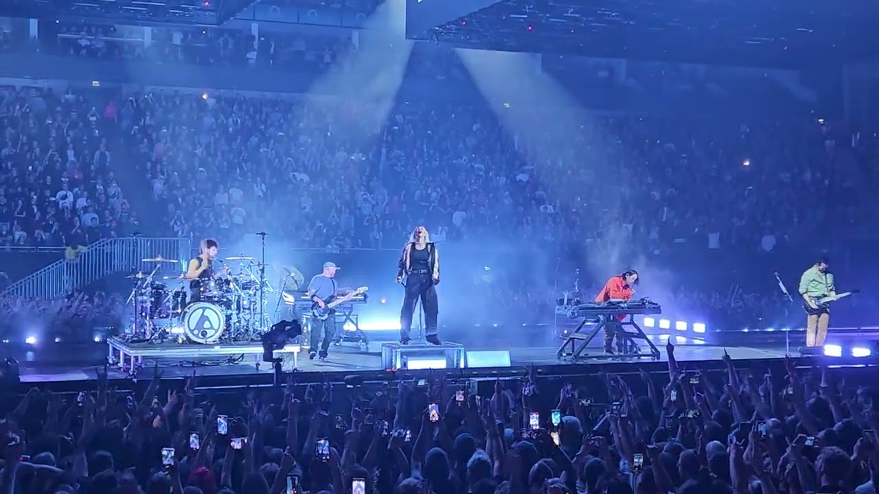 Linkin Park LIVE @ London 2024 - Crawling