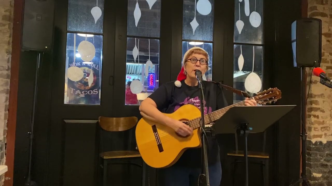 “Up on the housetop” cover, Robynn O’Leary