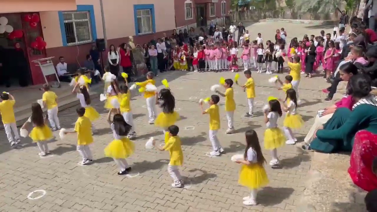 Şırnak Uludere Şenoba Üçtepe İlkokulu 3. Sınıf öğrencilerinden 