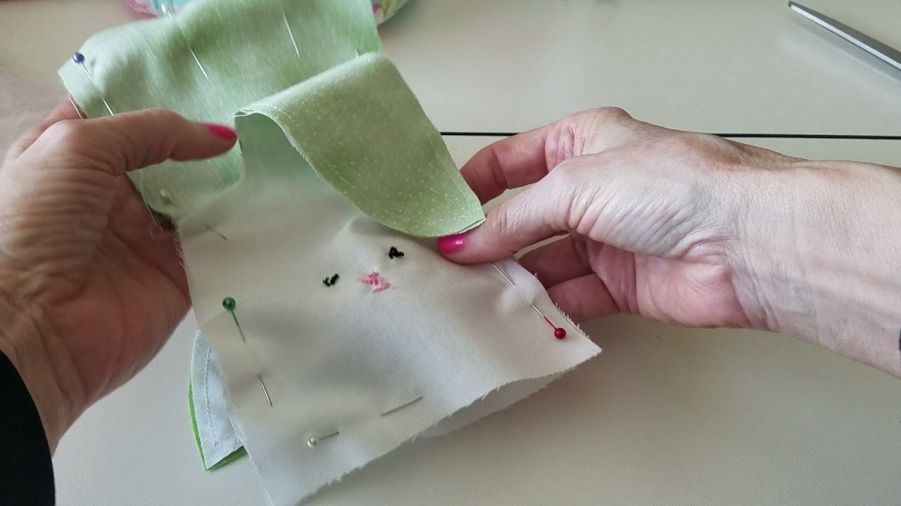 Bunny Treat Bags DIY - Easy to Make Bunny Treat Bags - Easy Sewing Project