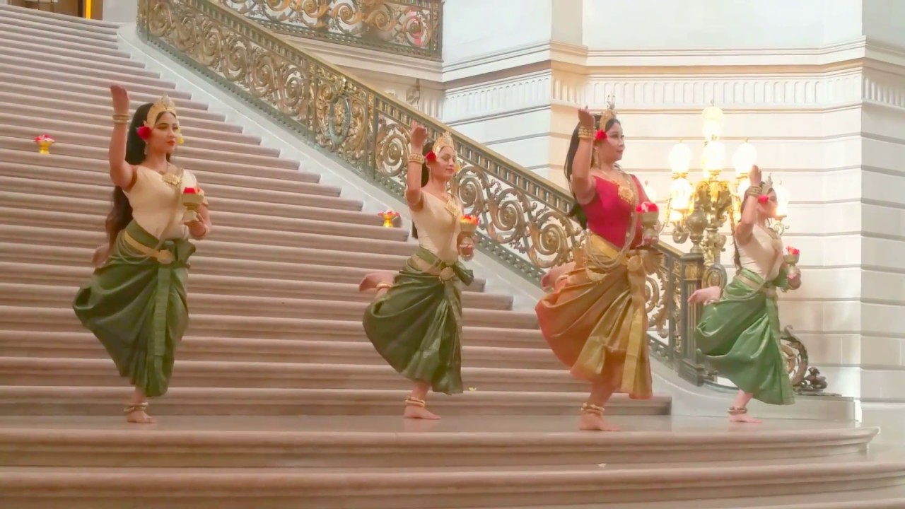 Cambodian's Apsara Classical Dance at San Francisco City Hall Rotunda - Charya Burt 11-03-2017 #1of2