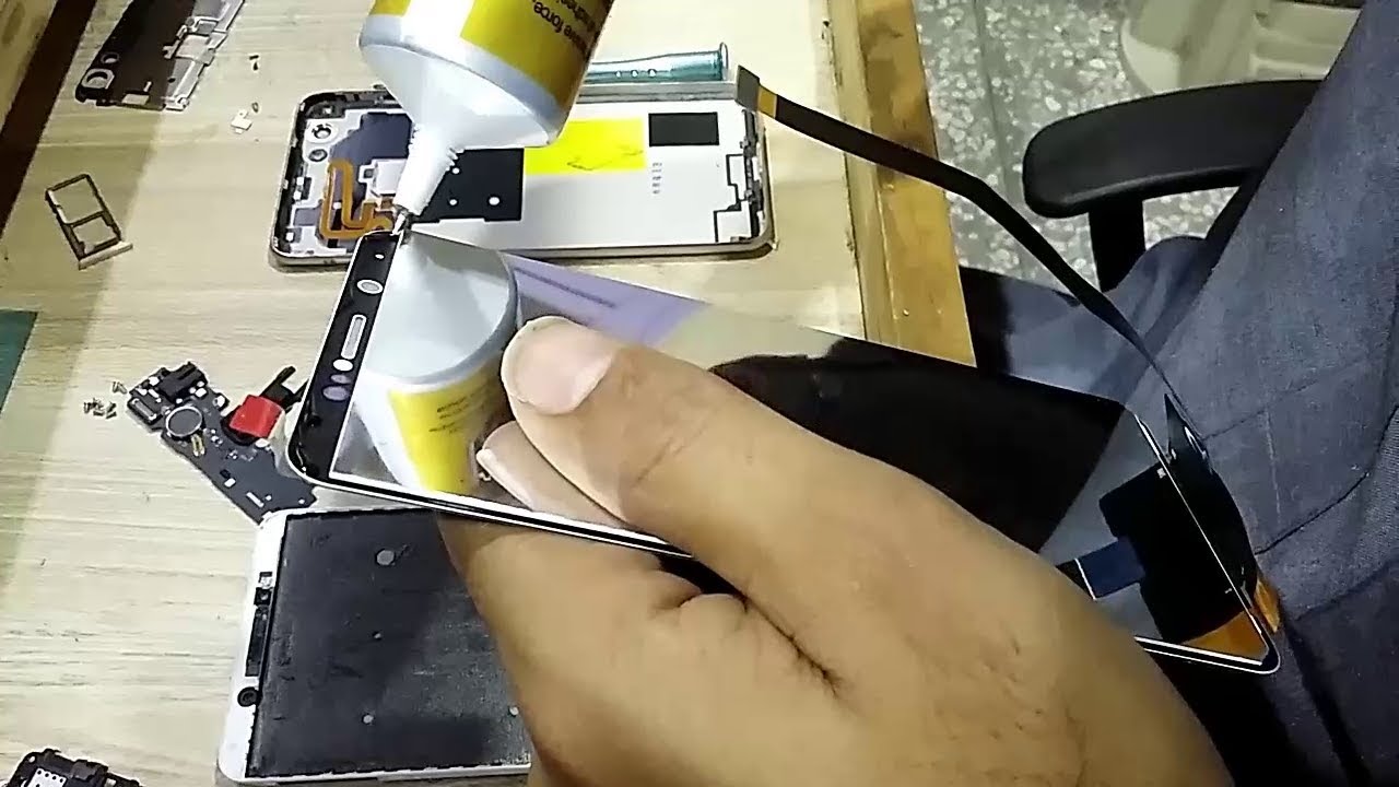Vivo V7 Plus LCD Replacement