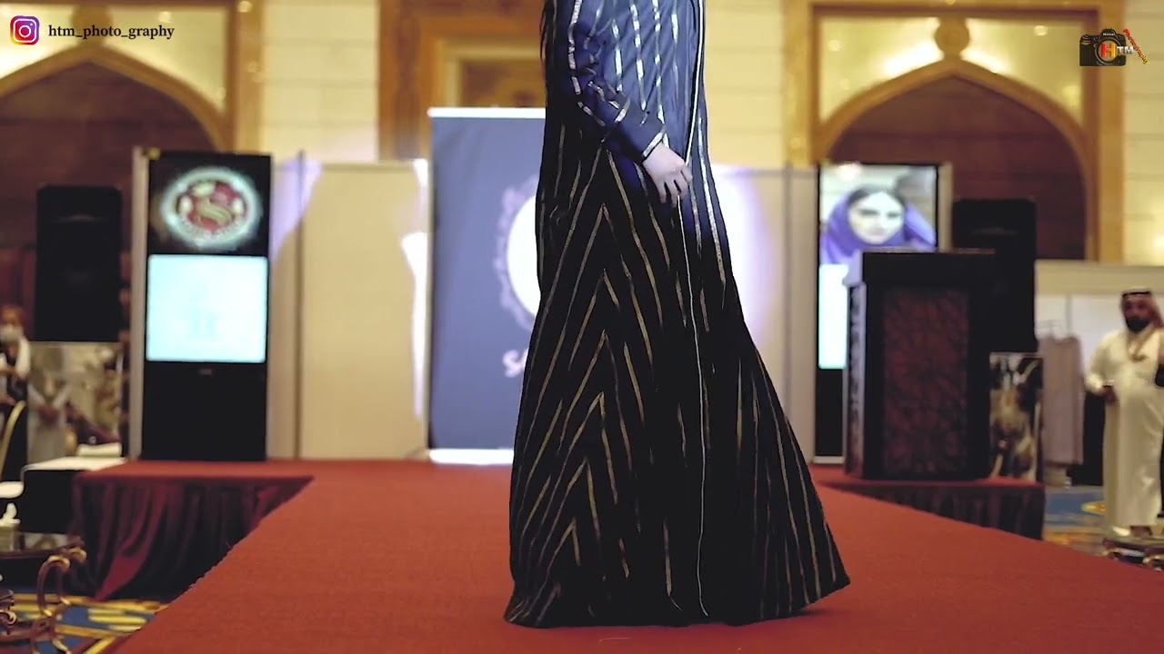 عرض أزياء عبايات المصممة سناء أبو حجر تحت شعار الفارسة