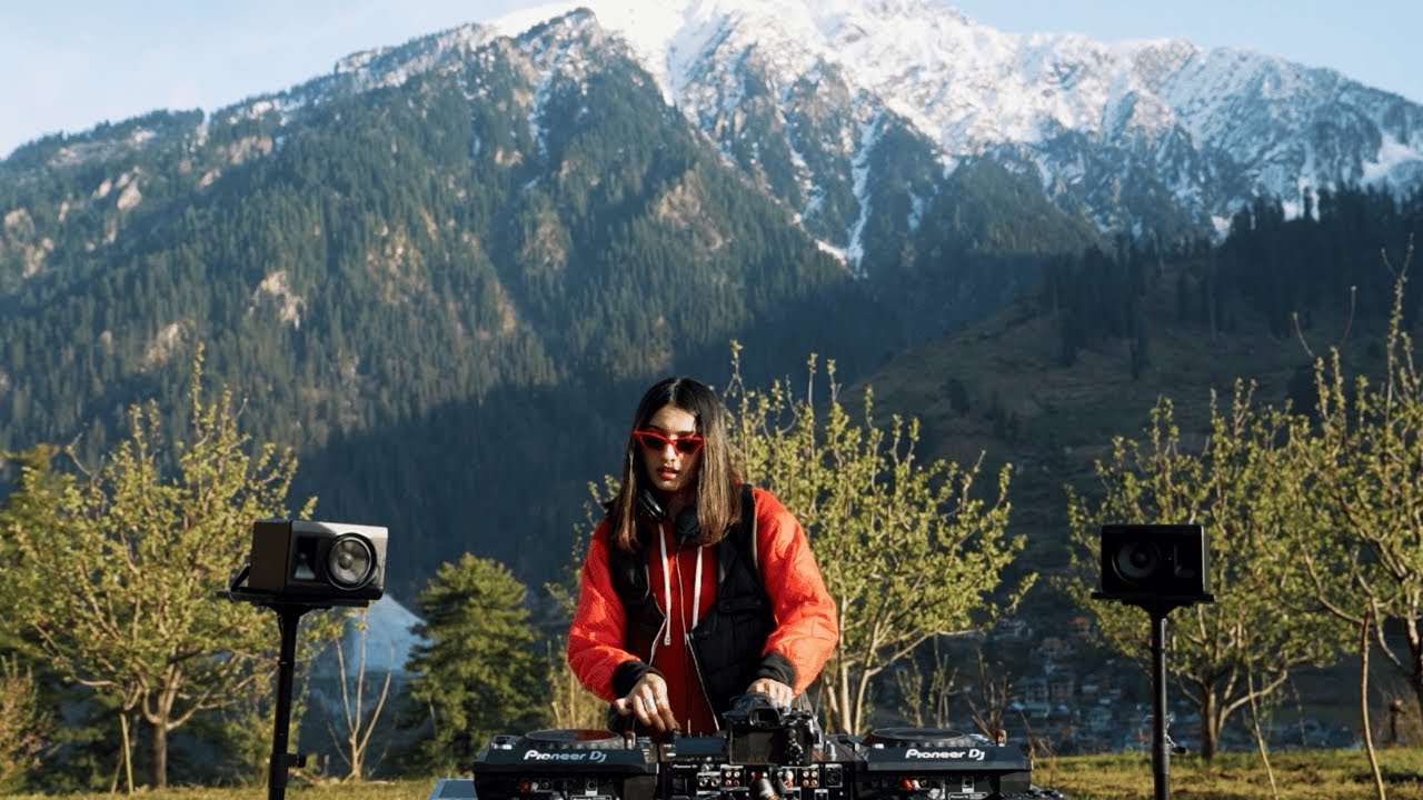 Nida DJ Set | Sunset in the Hills (House, Progressive and Cosmic House Mix)