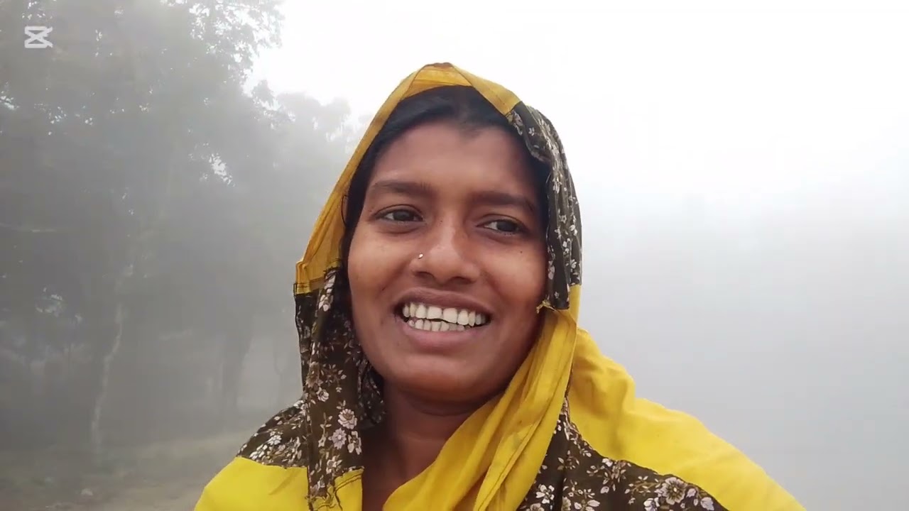 আজকে হঠাত করে সকাল বোলা ঘনে কুয়াশা ভরা আমাদের এলাকা 