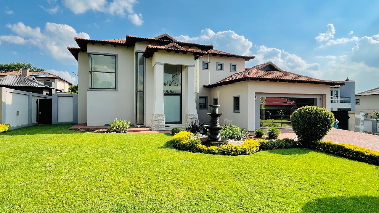 Stand 549 - Palm Swift - Aspen Nature Estate 