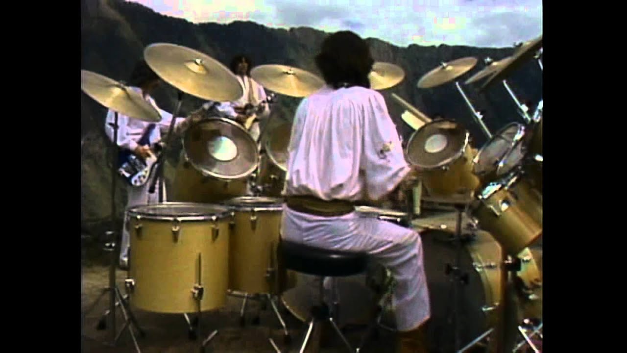 Antigua America - Sube a nacer conmigo hermano -Los Jaivas-Neruda (HD, subtitles in English)